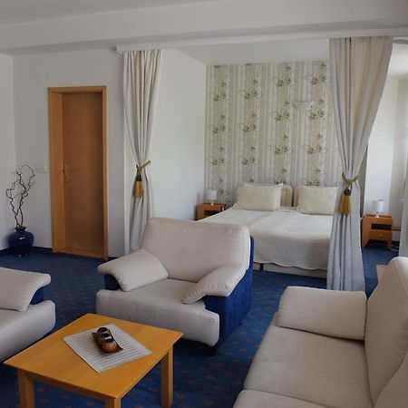 Hotel Residence Inn Skopje Eksteriør bilde