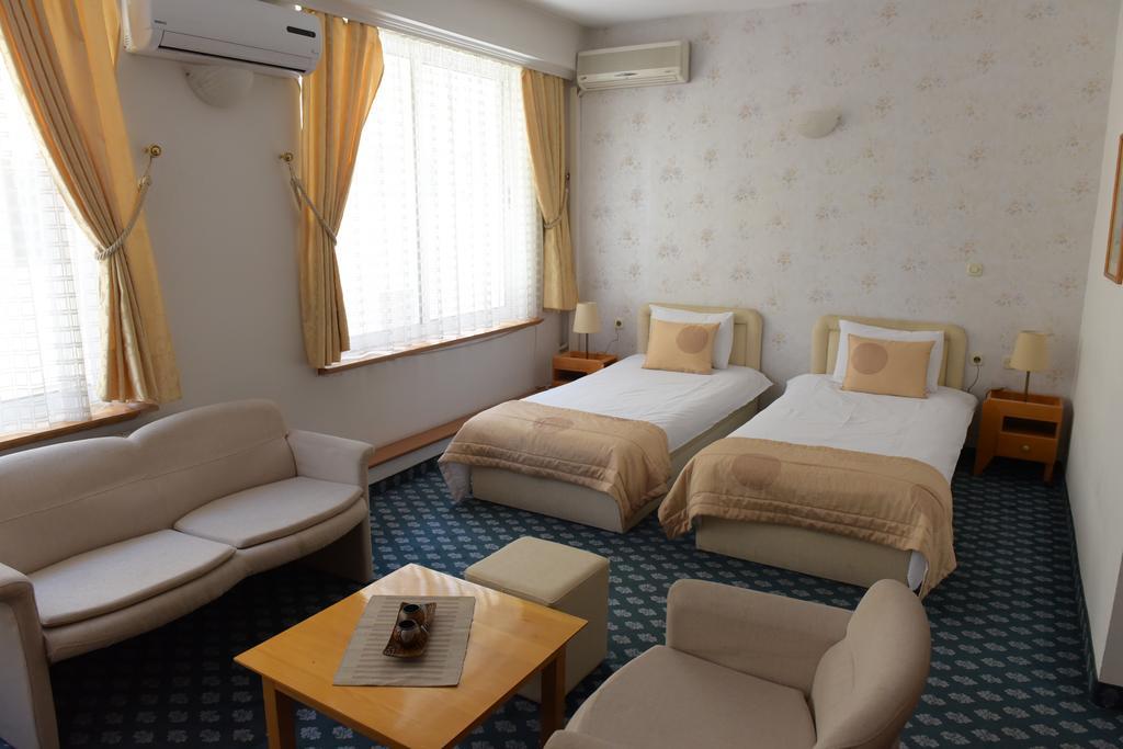 Hotel Residence Inn Skopje Eksteriør bilde